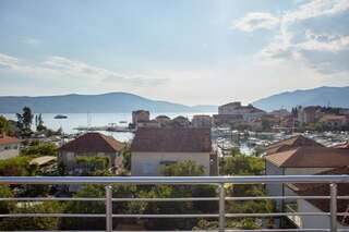 Апартаменты Apartmani Tripović Тиват Апартаменты с 3 спальнями с видом на море и балконом-67